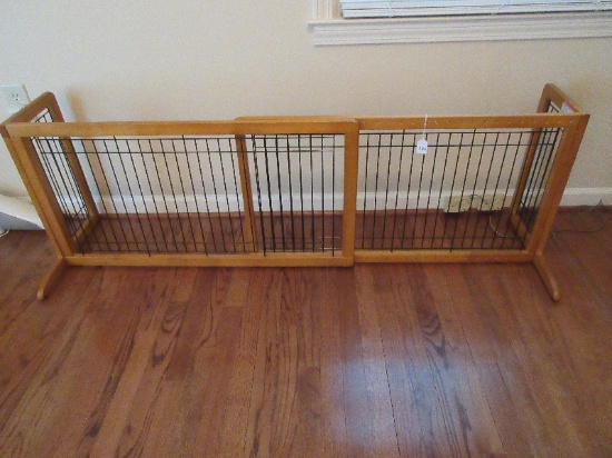 Wooden Frame/Black Wire Adjustable Fire Place Guard Screen