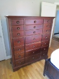 Stanley Furniture Large Wooden Dresser 18 Drawers, Bead Trim, Bracket Feet, Curved Top