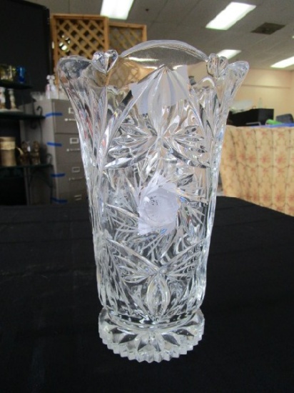 Pinwheel/Scallop Cut Crystal Glass Vase Scallop Rim, Saw Tooth Base, Star-Cut Base