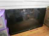 Sanyo Flatscreen TV w/ Mount