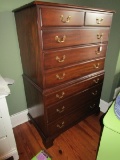 Henkel Harris Virginia Galleries Mahogany 8 Drawer Dresser Mahogany Brass Pulls