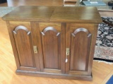 Simple Elegance Pennsylvania House Solid Cherry Flip Top Server on Casters w/ Fitted Drawer