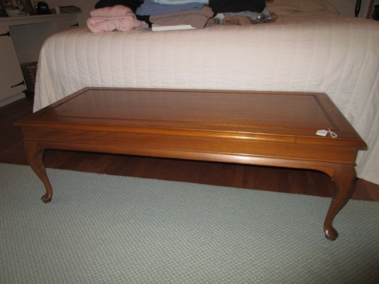 Wooden Bed-End Bench Curved/Pad Feet, Grooved Top