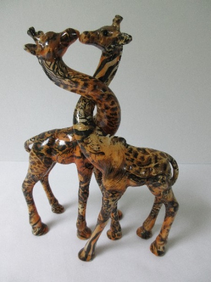 Pair - Romantic Intertwined Neck Kissing Love Giraffe Figurines Safari Animals Finish