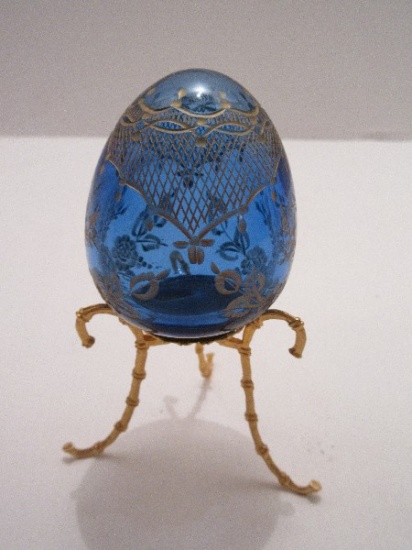 Elegant Fabergé Modern Azure Blue Hand Crafted Glass Egg