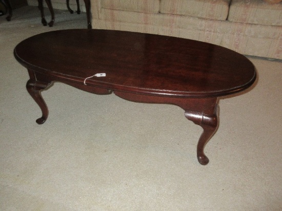 Queen Anne Style Cherry Finish Oval Cocktail Table