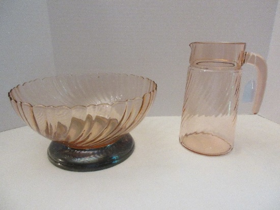 Lot - Cristal D'Arques-Durand Rosaline Pink Swirl Optic Pattern 48oz. Pitcher 8 3/8"