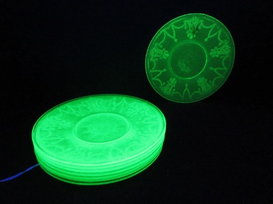 8 Anchor Hocking Glass Co. Green Uranium Depression Glass 6" Bread & Butter Plates