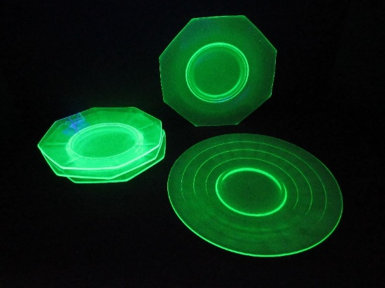 Lot - Green Uranium Depression Glass 1 Anchor Hocking Block Optic Pattern 10" Plate