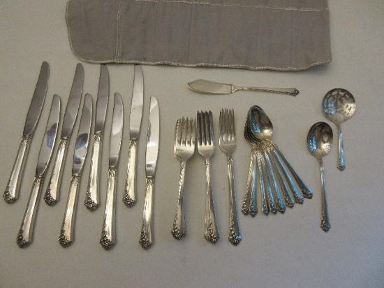 35 Pieces - Heirloom Sterling Damask Rose Silverware Traditional rose Motif