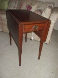 Mahogany Georgian Pembroke Style Drop Leaf Table w/ Dovetailed Drawer