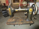 Vintage/Antique Western Electronic Sewing Machine Rose Motif