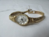 Hamilton 14k Gold 22 Jewel Ladies Wrist Watch w/ HB14k Herringbone Style Band