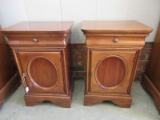 Pair - Lexington Furniture Traditional Victorian Era Style Cherry Night Stands w/ Drawer
