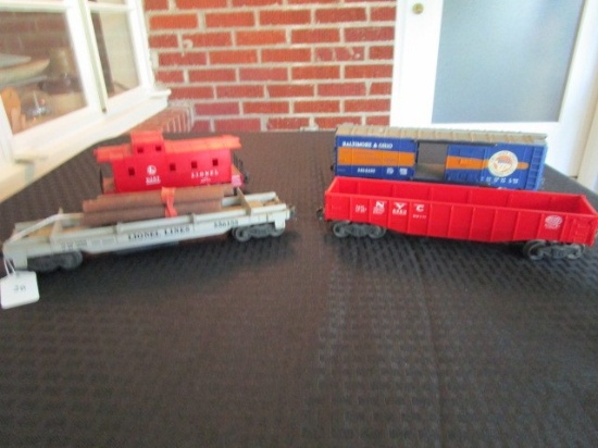 Lot - 3 Vintage Carriages Baltimore & Ohio Lionel Corporation 6257, Long Carriage w/ Logs