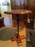 Round Top Wooden Side Table Cross Base Foot Spindle Column
