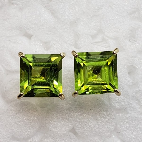 14K Yellow Gold Peridot Stud Square Cut Earrings