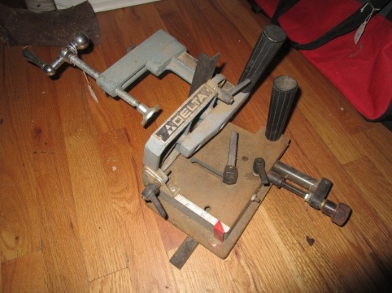 Delta Metal Desk Mounted Vise