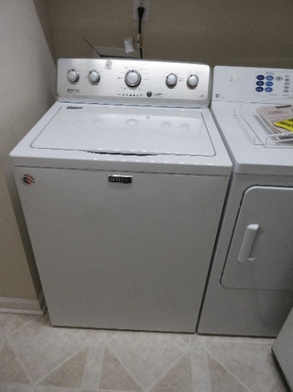 White Maytag HE Commercial Technology Top Load Clothes Washing Machine