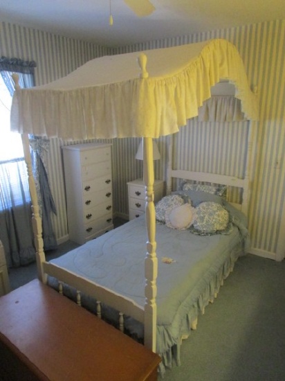 Vintage White Wooden Child's Canopy Single Bed, Block/Spindle Columns