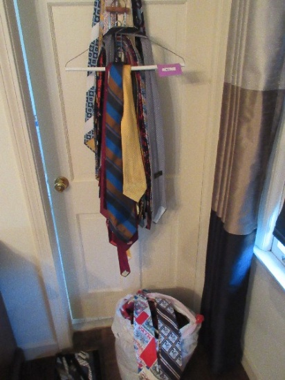 Lot - Misc. Vintage Men's Ties Mickey Mouse, Etc.