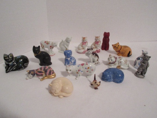 Lot - Curio Cabinet Cats Collection Small Figurines Black Basalt, Faince, Blanc De Chine