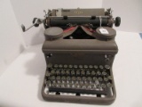 Vitnage Royal Manual Typewriter