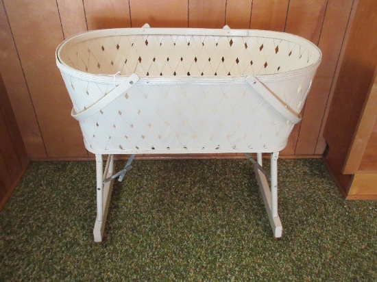 Vintage Burlington Basket CO. Bassinet on Casters w/ Folding Legs