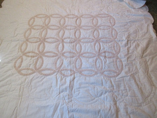 Classic Double Wedding Pattern Quilt w/ Crochet Rings & 2 Pillow Shams