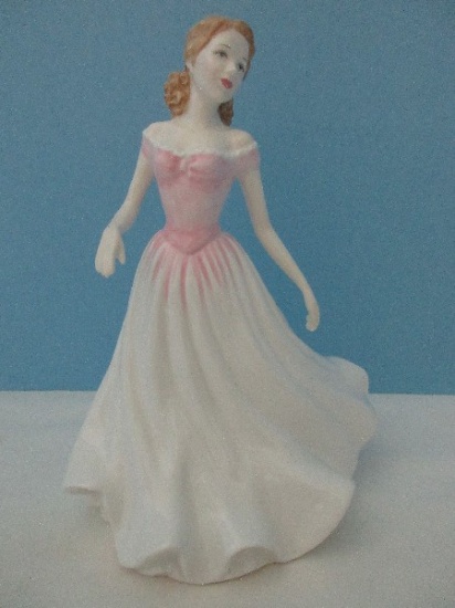 Royal Doulton Bone China Classics Collection "Jayne"