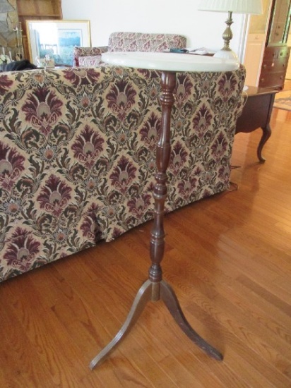 White Marble Top Side Stand Wood Spindle Body 3 Pedestal Legs Grooved/Curved