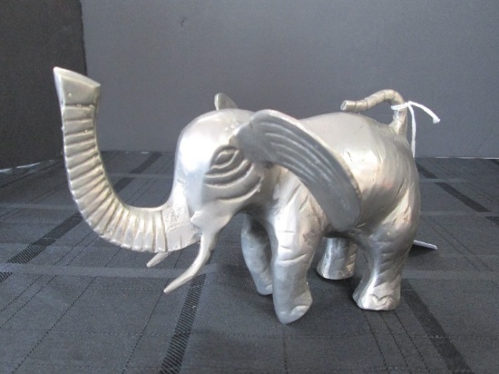 Metal Sitting Elephant Décor Figurine