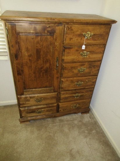 Pine Traditional Gentleman's Chest Panel Door, 8 Drawers & Brass Tone Pulls