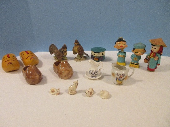 Lot - Figurines Cats, Pair Ceramic/Wooden Dutch Shoes