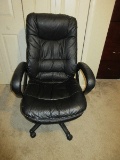 True Seating Concepts Black Executive Swivel Office Desk Chair w/ Padded Arms