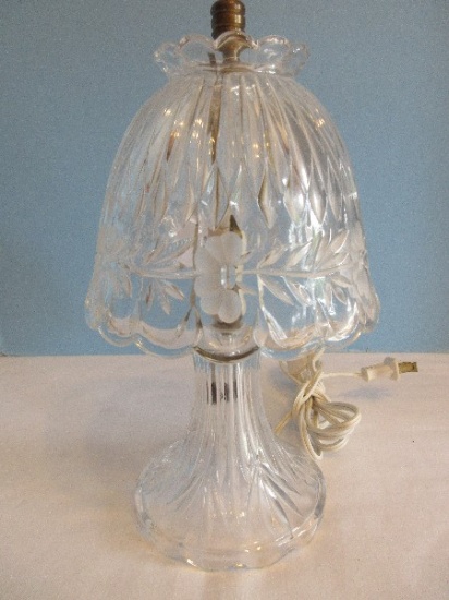 Lead Crystal Accent Lamp w/ Etched Flower & Foliage Shade