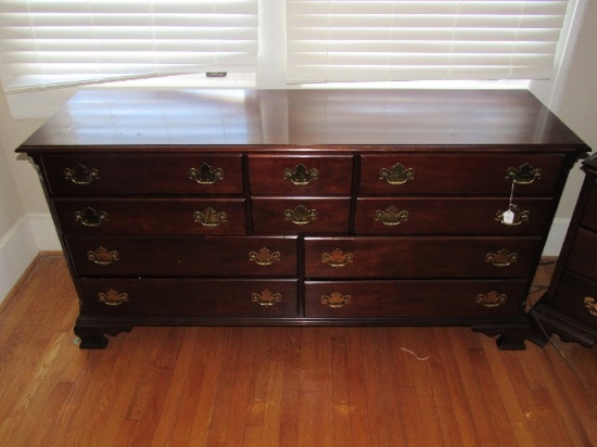 Stratton Group American Furniture Long Dresser 10 Drawers Bracket Feet, Brass Batwing Pulls