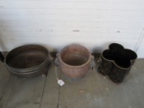Round Planter Pot w/ Lion Head Handles, Cat Trim Base 6 1/2