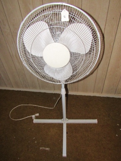 Tall Standing White Oscillating Floor Fan
