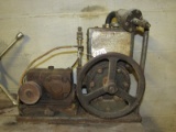 Vintage Boston Duo-Seal Vacuum Pump