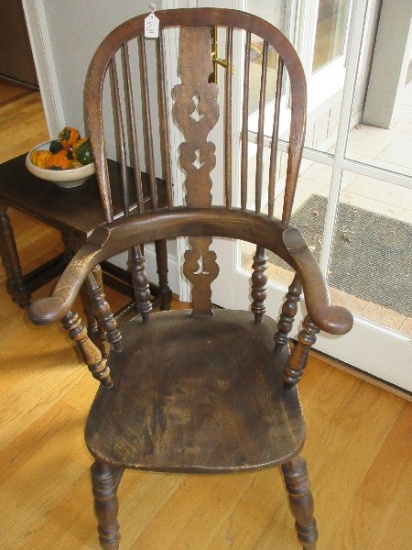 Antique Walnut Windsor Fiddle Back Scrolled Arm Chair Intricate Pierced Back