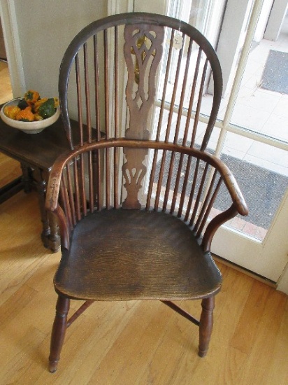 Antique Walnut Georgian Style Windsor Fiddleback Arm Chair Intricate Pierced Back