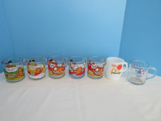 Lot - 5 McDonalds Collectible Garfield Characters Glass 3 1/2" Mugs/Coffee Cups © 1975