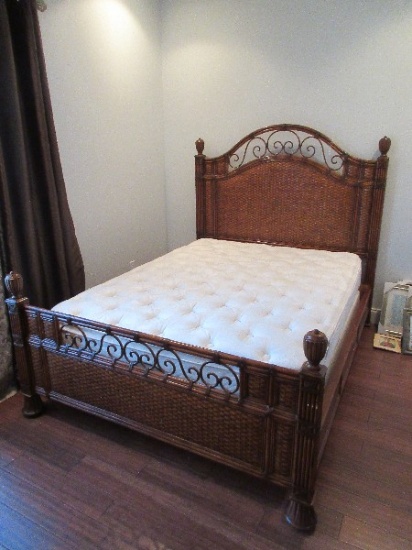 Elegant Rattan 4 Poster Queen Size Head/Footboards w/ Basket Weave & Reed Column Post