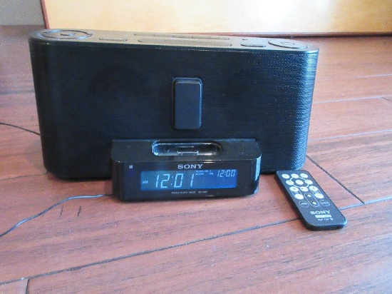 Sony FM/AM Clock Radio IPod Dock Dream Machine w/ Remote