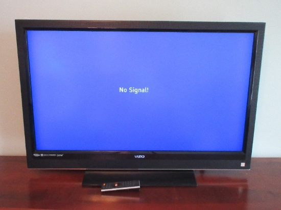 Vizio Flat Screen 42" HD TV 1080P Full HD W/ Remote