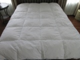 Classic White Duck Down Comforter Stripe Pattern Minimum 75% Down Finish
