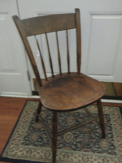 Nichols & Stone Co. Solid Maple Spindle Back Traditional Style Chair