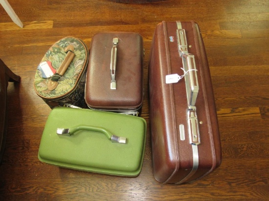 Luggage Lot - American Tourister Red, American Tourister, Carry On, Floral Pattern Bag