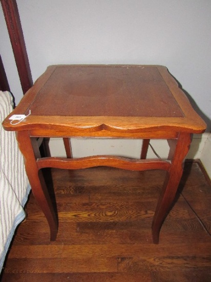 Wooden Side Table Wave Stretchers, Bracket Rim, Square-Cut Top